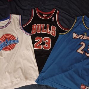Michael Jordan Black Jersey Size 2XL + 2 free Michael Jordan jerseys